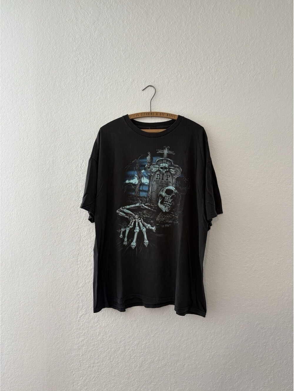 Vintage Y2K RIP Skeleton Graveyard Graphic T-Shirt Black Horror Grunge 2XL